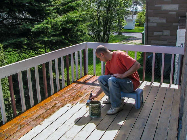 iStock 498576903 deck staining mistakes